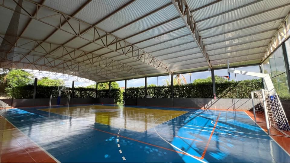 Residência de Alto Luxo Riviera Garden c/ Lazer Privativo em Mandaguaçu