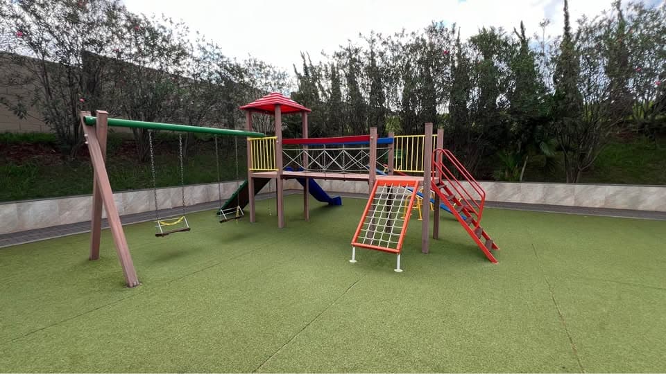 Residência de Alto Luxo Riviera Garden c/ Lazer Privativo em Mandaguaçu